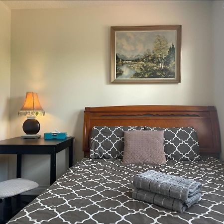 Btn Family-Style Bustling Area Self-Check-In So Fast Fiber Net Free Parking Apartamento Toronto Exterior foto