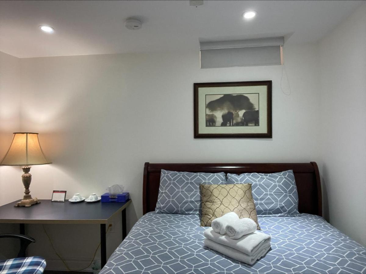 Btn Family-Style Bustling Area Self-Check-In So Fast Fiber Net Free Parking Apartamento Toronto Exterior foto