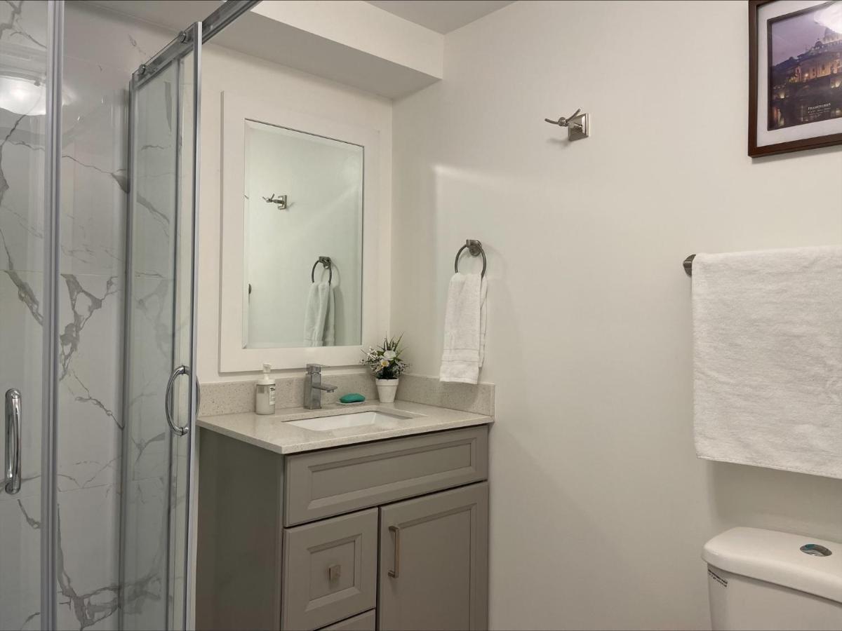 Btn Family-Style Bustling Area Self-Check-In So Fast Fiber Net Free Parking Apartamento Toronto Exterior foto